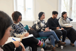 Médicos veterinarios y estudiantes de último año de la carrera en la UACh.
